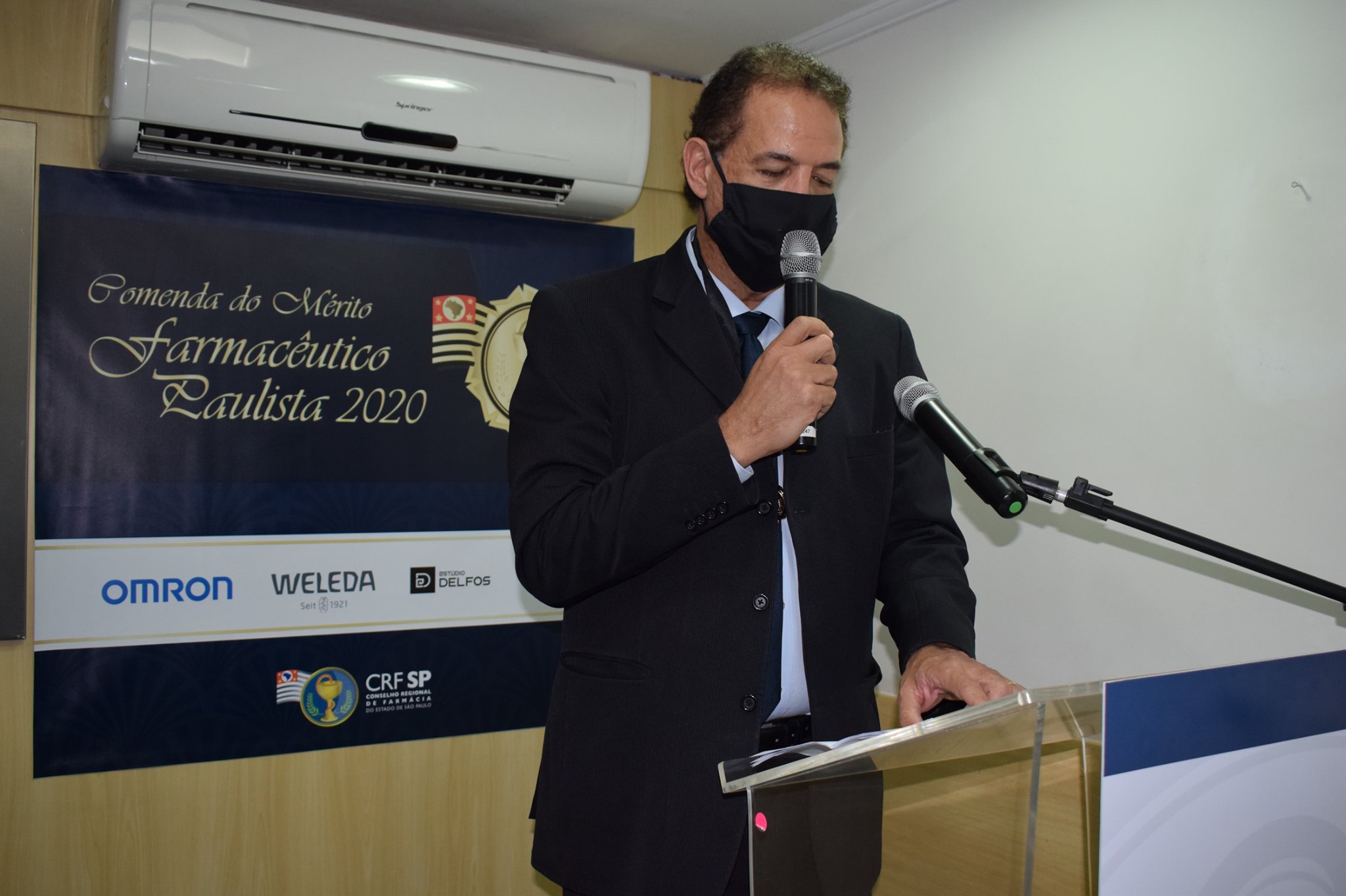 O Dr. Gustavo Alves recebeu a Comenda do Mérito Farmacêutico Paulista 2020.
